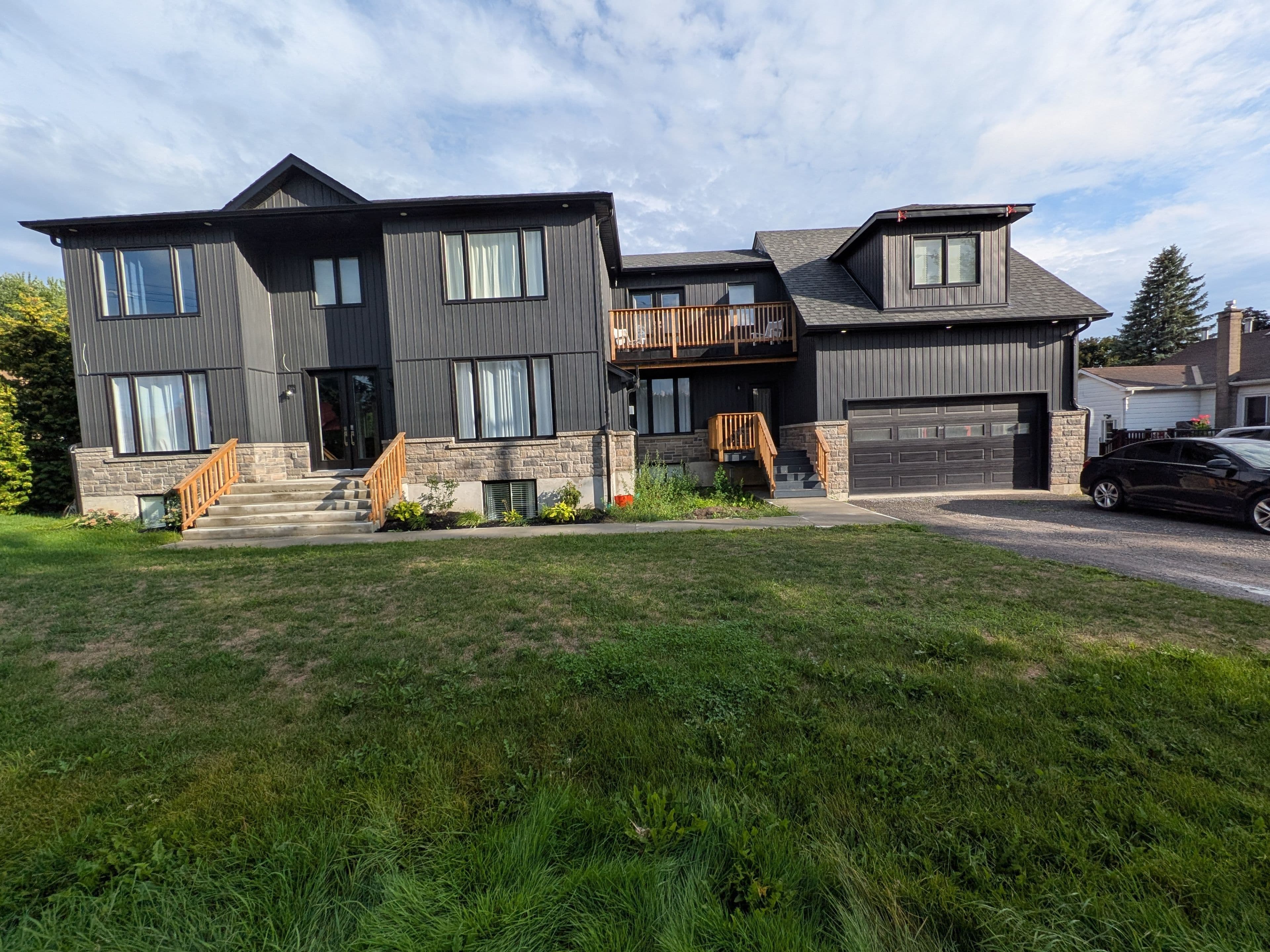 Additional listing photo of 6 bedroom Detached house in Clarington at 5 Phair Avenue.